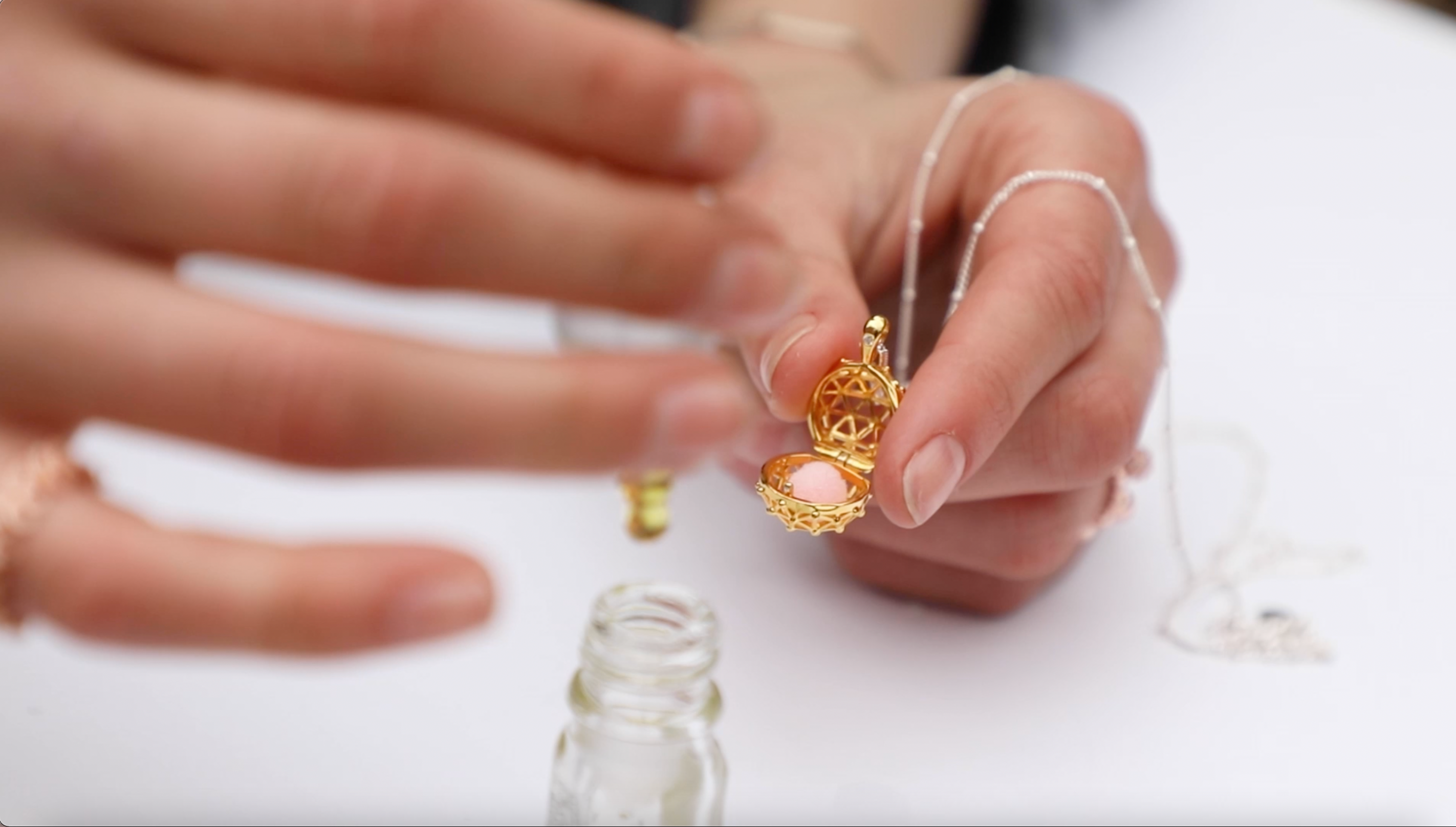 Oil sales pendant jewelry